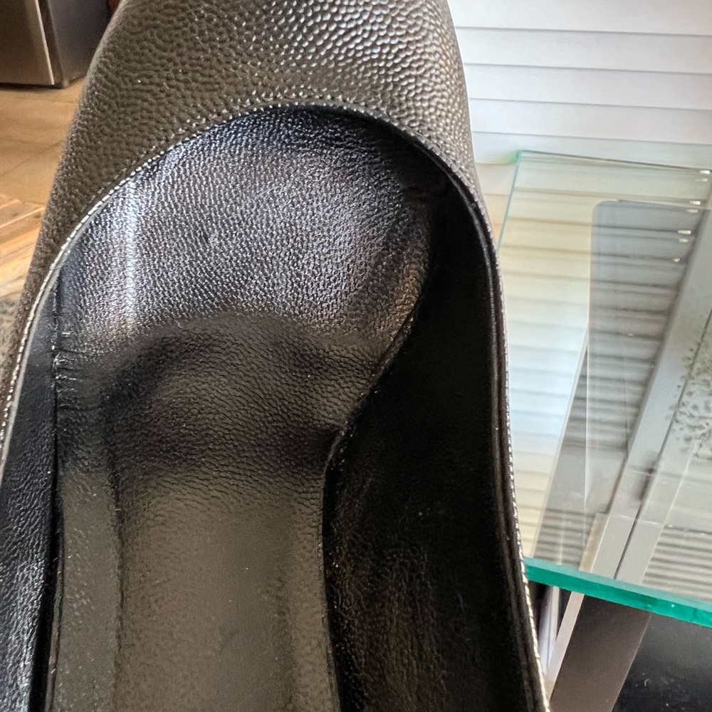 YSL BLACK PUMPS SIZE “8.5”, A staple to any closet - Picture 7 of 8